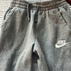 Nike large youth sports sweatpants